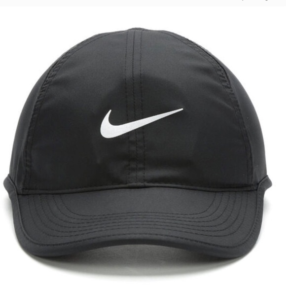 Nike Other - Nike Featherlight Dri-Fit Classic Baseball Hat